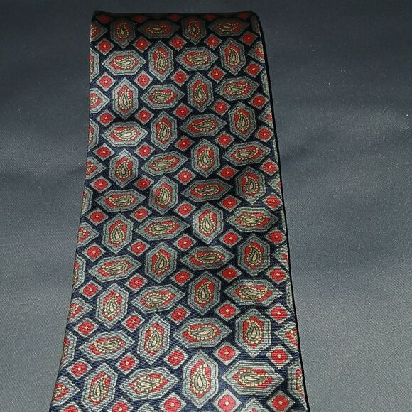 Harve Benard  pure silk paisley print  tie EUC - Picture 3 of 6